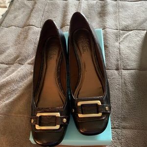 Never worn, brand new Lifestride pumps